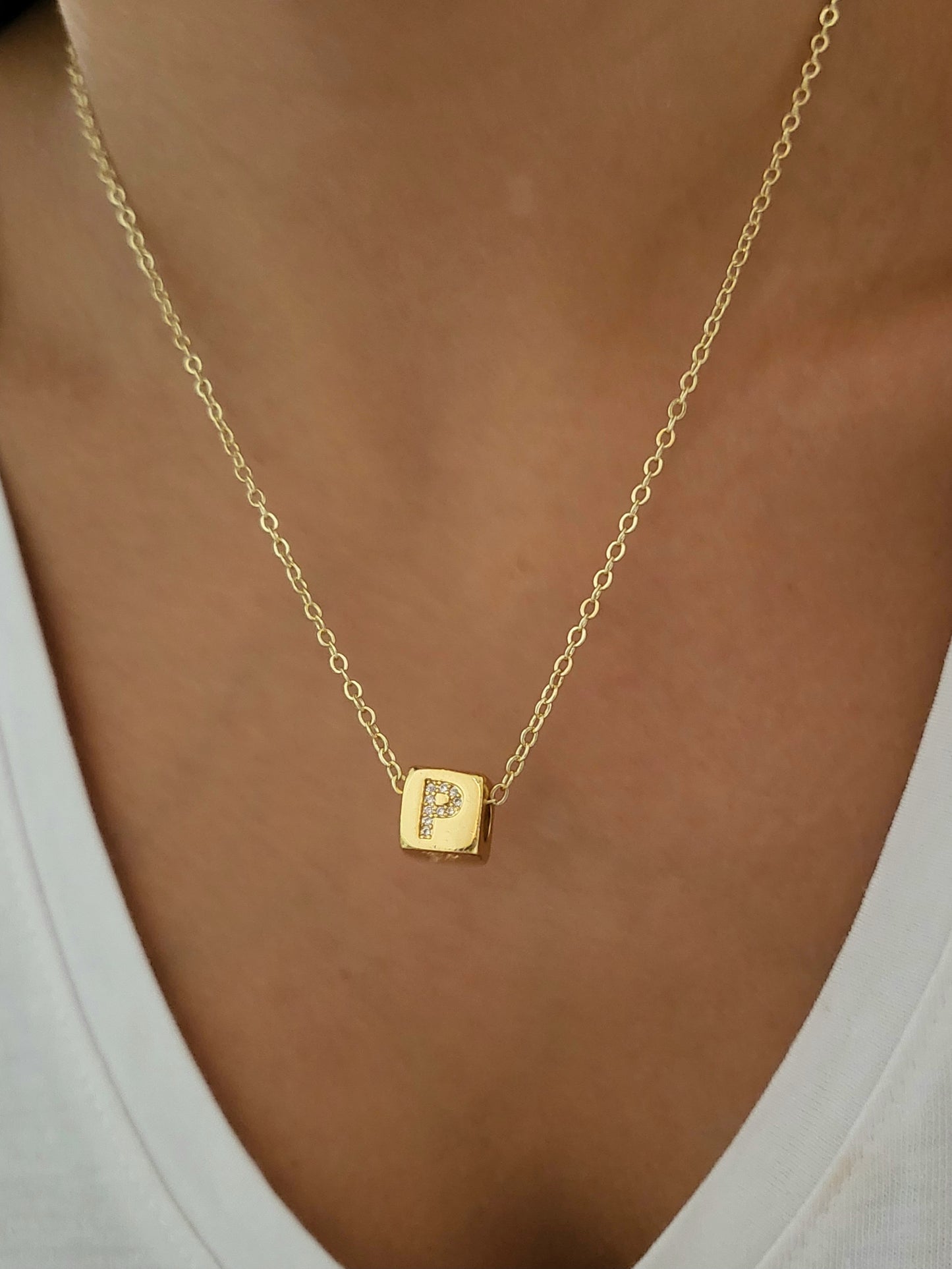 COLLAR INICIAL DE CUBO