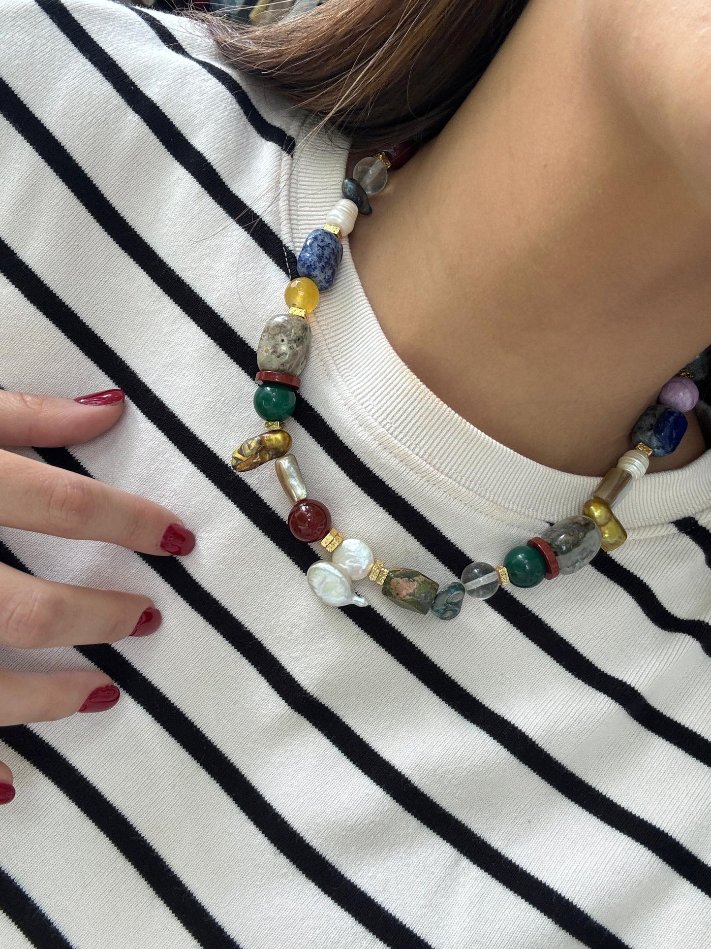 COLLAR PIEDRAS NATURALES Y PERLA