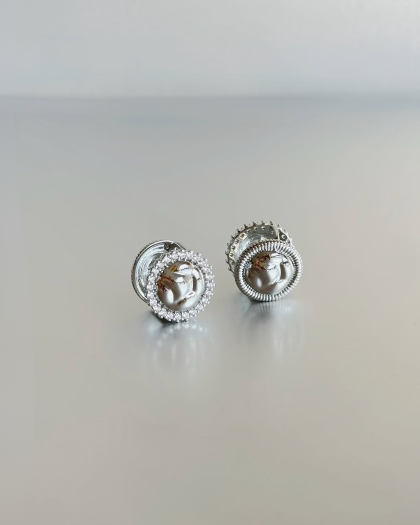 ZARCILLOS PLATEADOS CIRCULARES