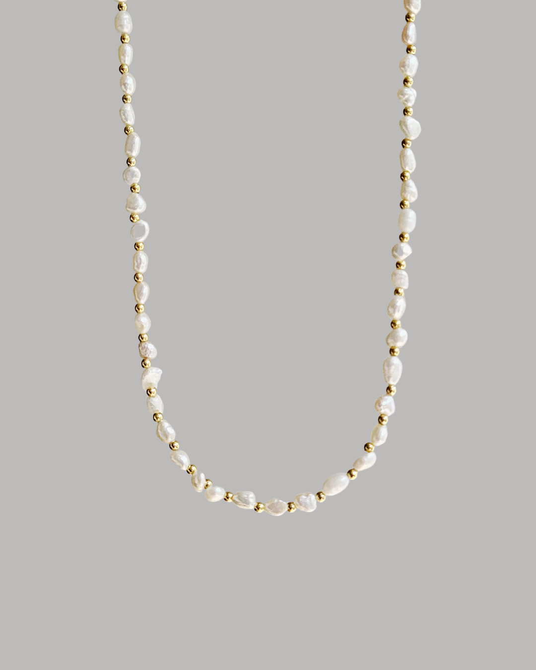 COLLAR DE PERLAS Y BALINES MINI