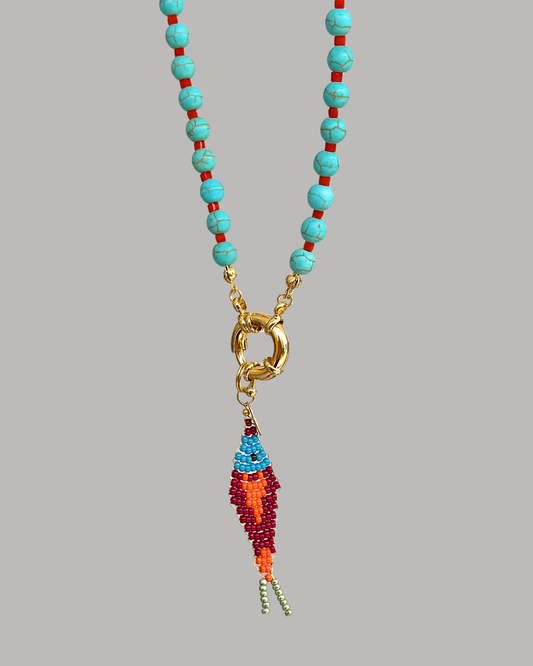 COLLAR LARGO DE TURQUESAS Y PEZ