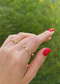 ANILLO DORADO ONDULADO PERLA