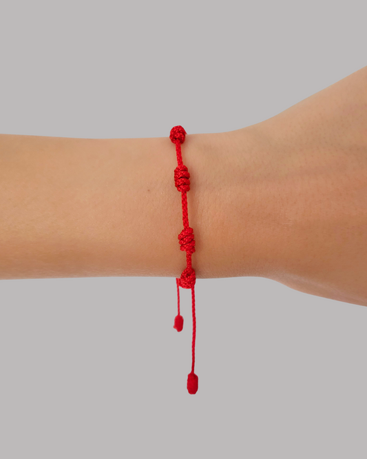 PULSERA SIETE NUDOS ROJA