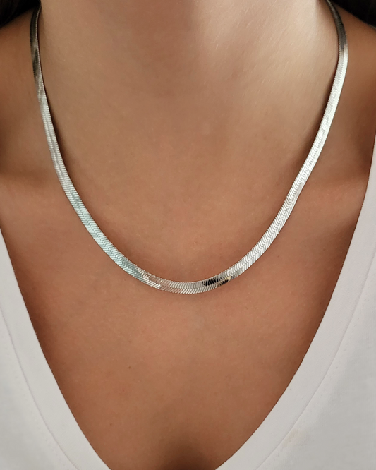 COLLAR TIPO SERPIENTE PLATEADO