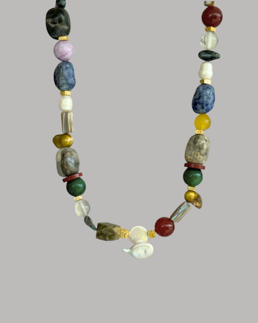 COLLAR PIEDRAS NATURALES Y PERLA