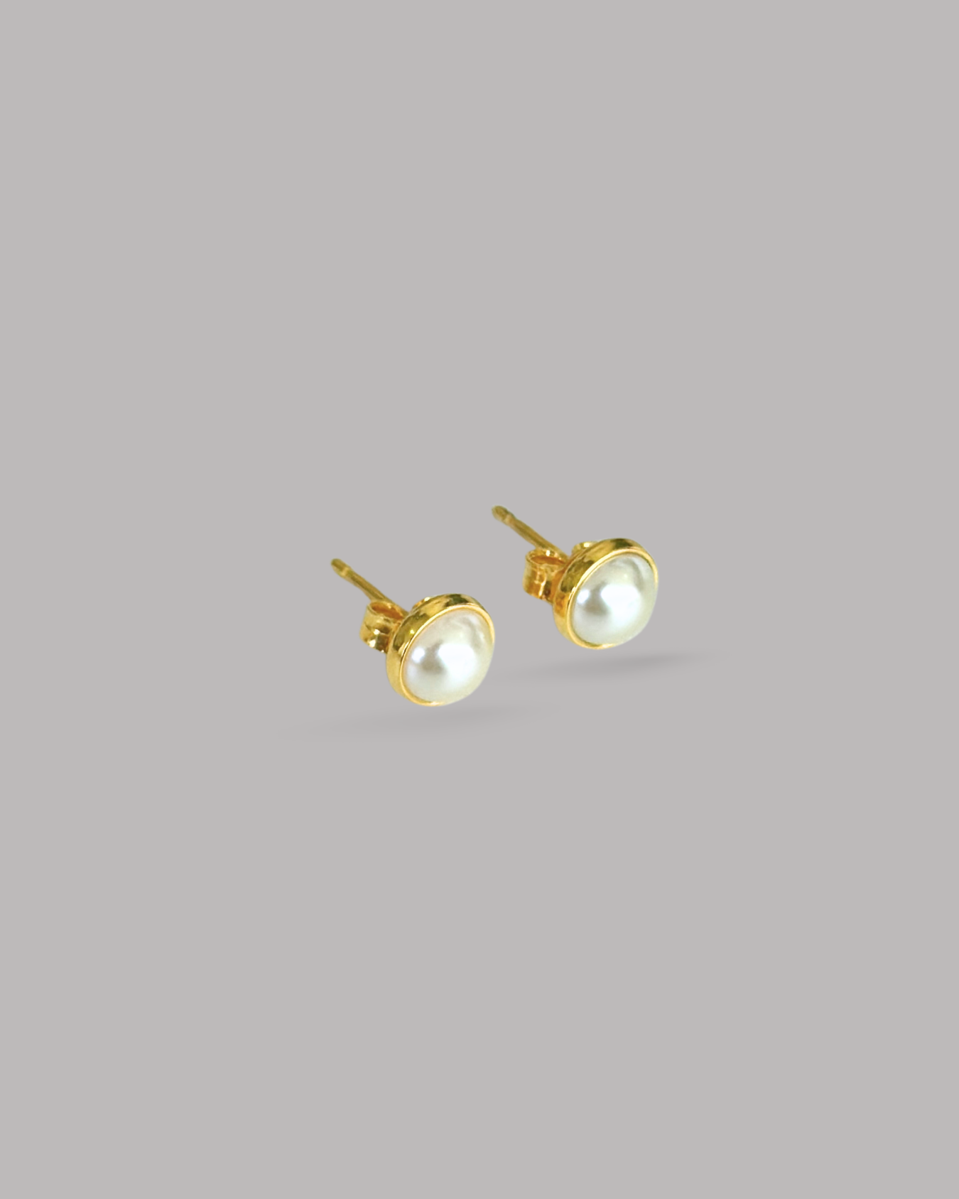 ZARCILLOS DORADOS DE PERLAS II