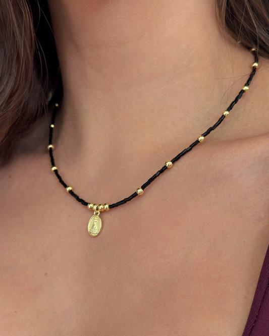 COLLAR NEGRO VIRGEN DEL VALLE
