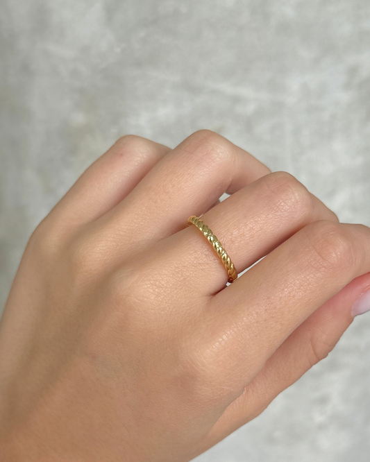 ANILLO MINIMALISTA DORADO