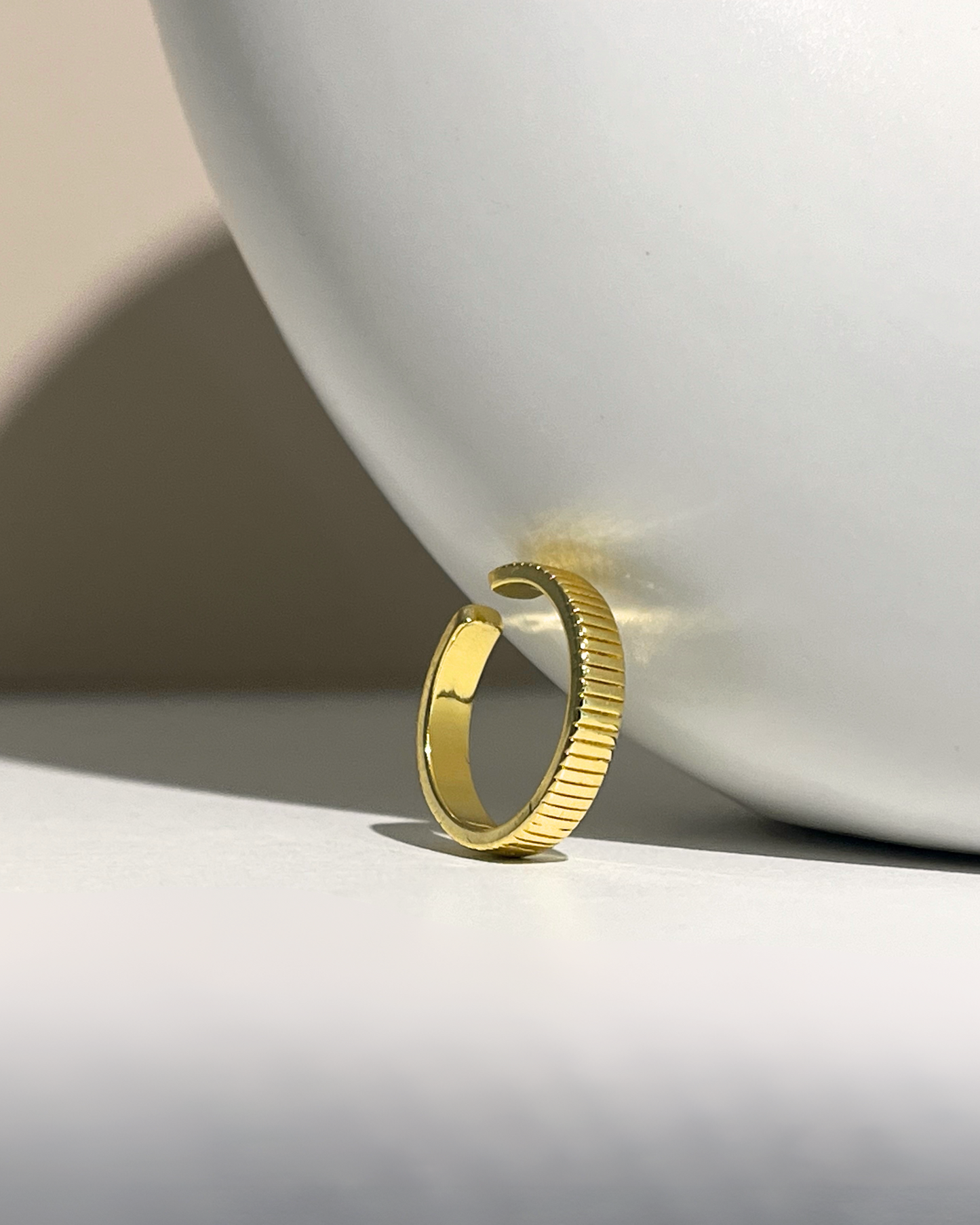 ANILLO DORADO DELGADO FRANJAS
